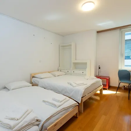 Cozy Duplex Garden & Family Comfort Apartment