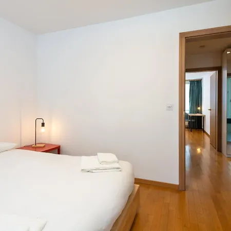 公寓 Cozy Duplex Garden & Family Comfort