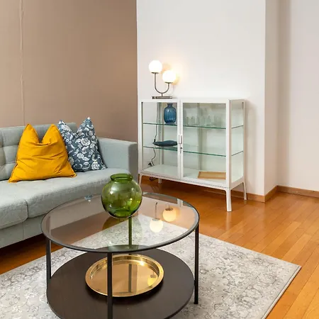 Cozy Duplex Garden & Family Comfort Апартаменты *