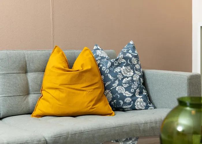 Cozy Duplex Garden & Family Comfort *